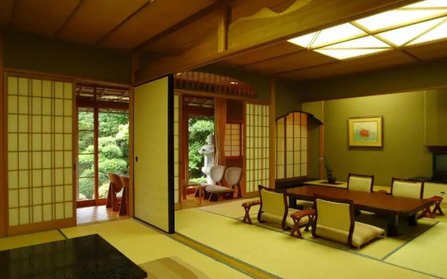 Nishimuraya Honkan Guest House