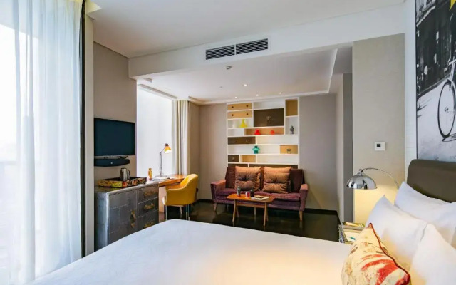 Hotel Indigo Bangkok Wireless Road by IHG