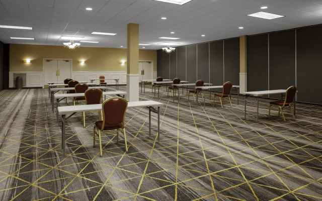 Holiday Inn Hotel & Suites Boston - Peabody by IHG