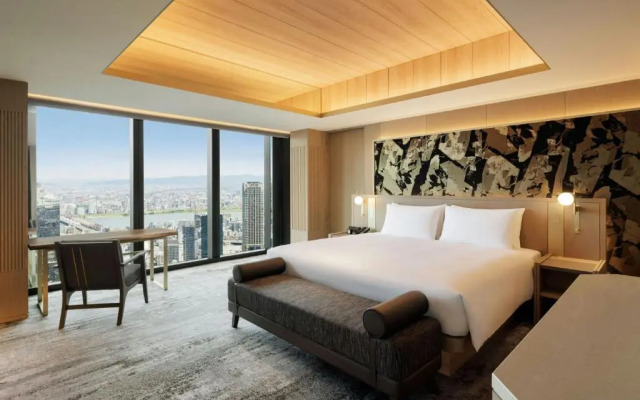 THE OSAKA STATION HOTEL, Autograph Collection