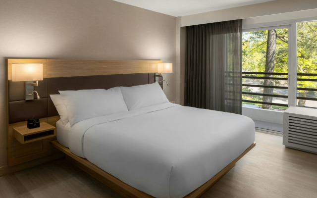 AC Hotel by Marriott Portland Lake Oswego