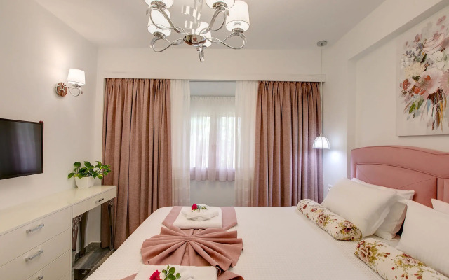 Sani Luxury Villas