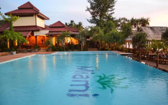 Lanta Miami Resort