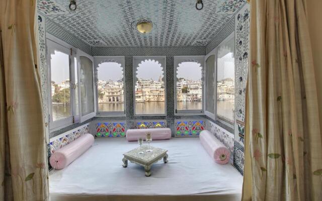 Lake Pichola Hotel