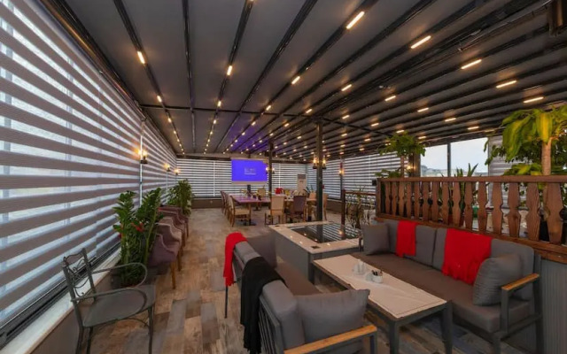 Skalion Hotel