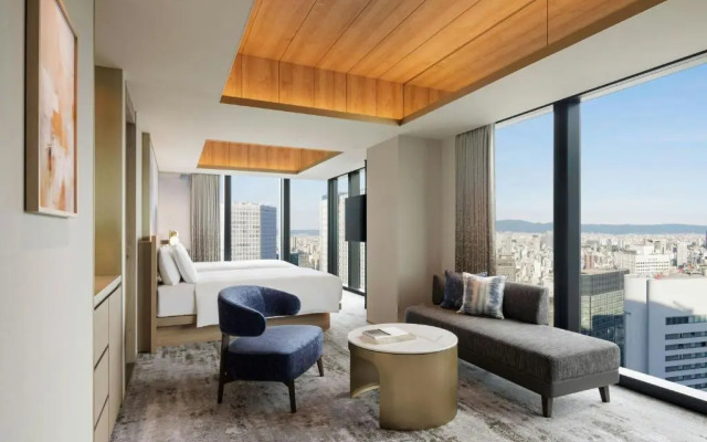 THE OSAKA STATION HOTEL, Autograph Collection
