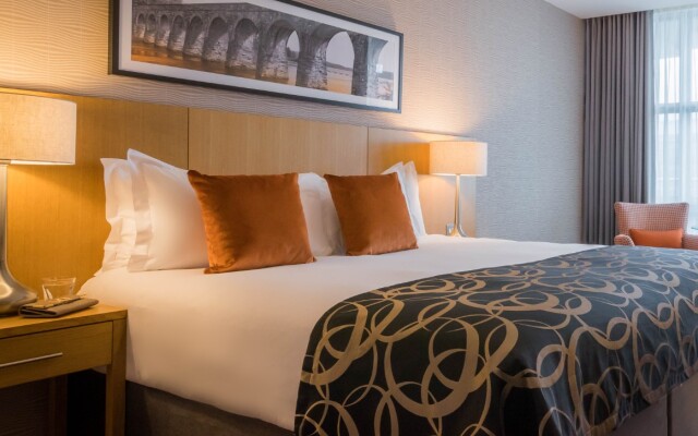 Clayton Hotel Dublin Airport