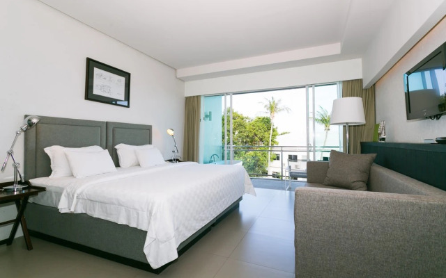 Sugar Palm Grand Hillside