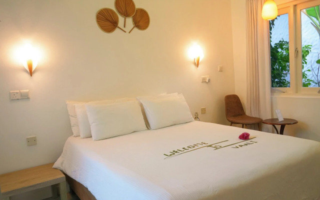 Vaali Maldives Island Escapes & Dive Guest House