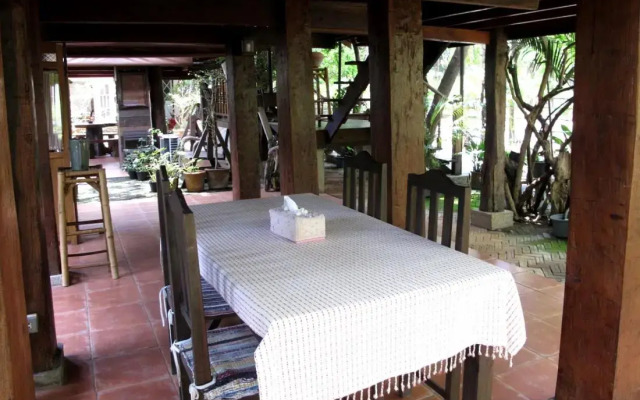 3 Sparrow House
