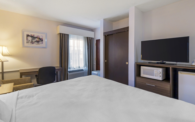 Best Western Plus South Hill Inn