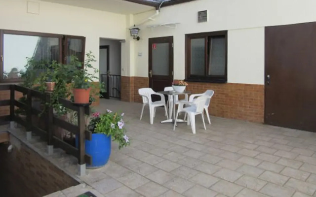 Elim Hotel