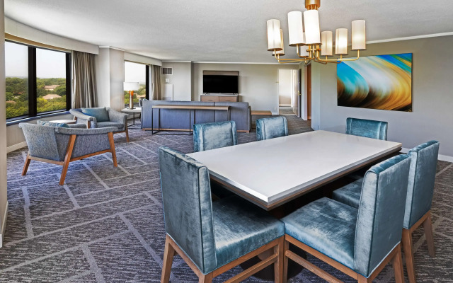 DoubleTree by Hilton Tulsa - Warren Place