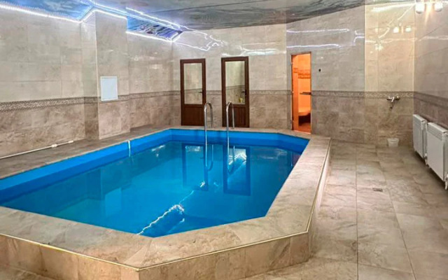 Отель Эльбрусия