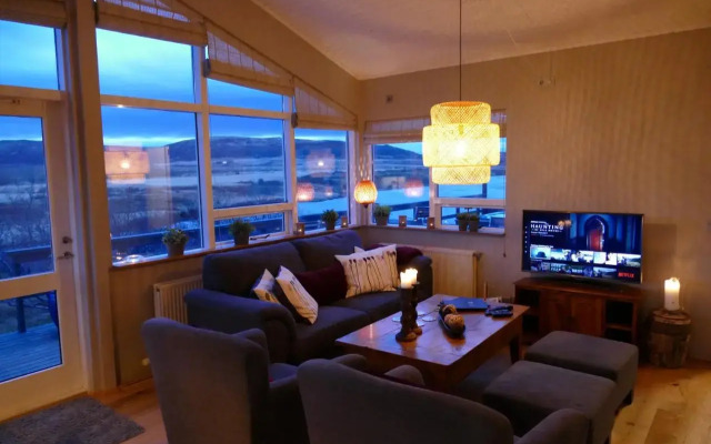Lax-á Geysir Cottages