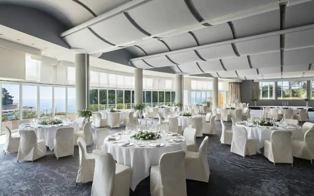 Le Meridien Beach Plaza