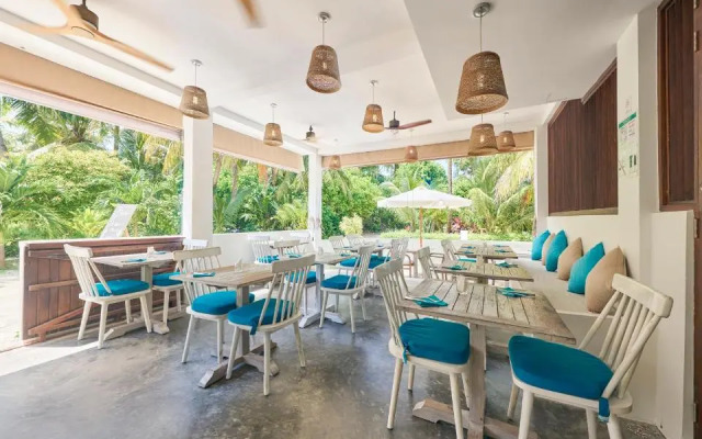 Bliss Dhigurah Hotel