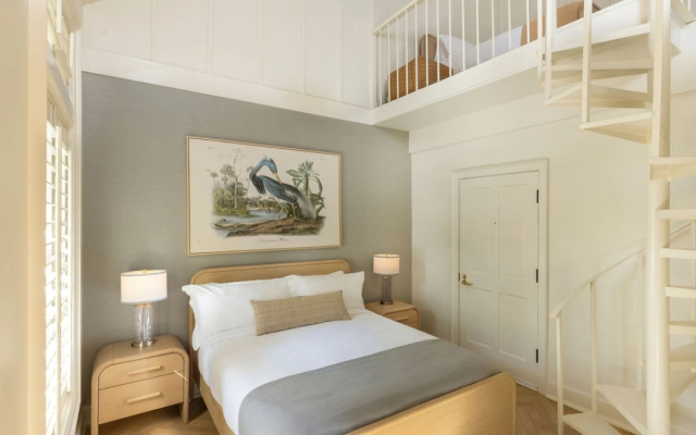 Garden District Hotel