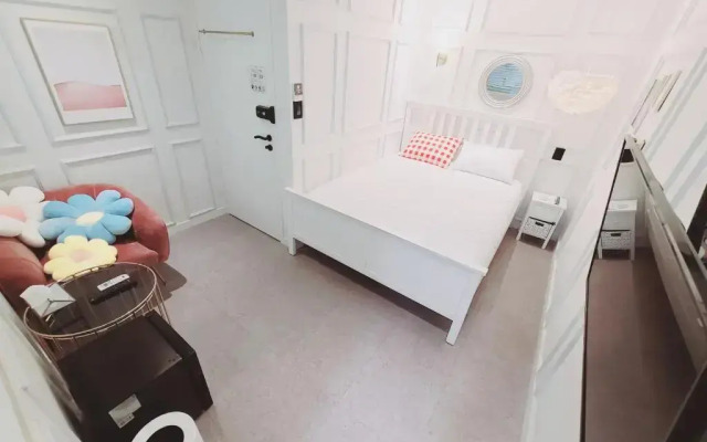 Bias K-GIRL GUESTHOUSE - Caters to Women