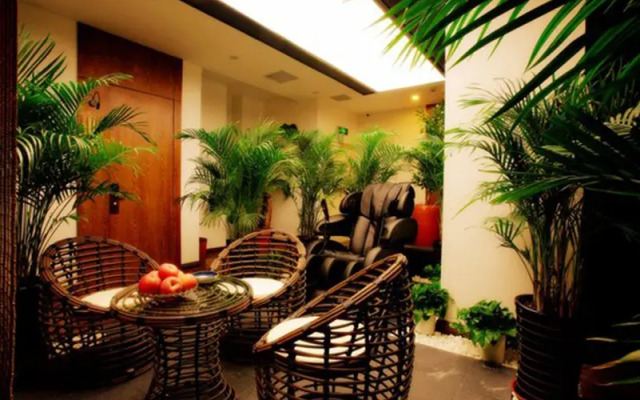 Zhengzhou Qianna Hotel