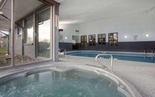 Days Inn by Wyndham Barrie