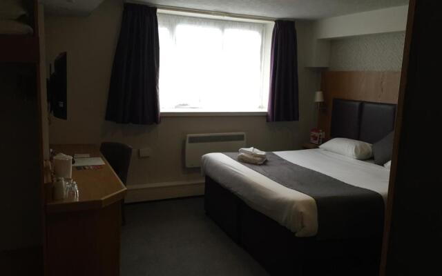 De Trafford Arms