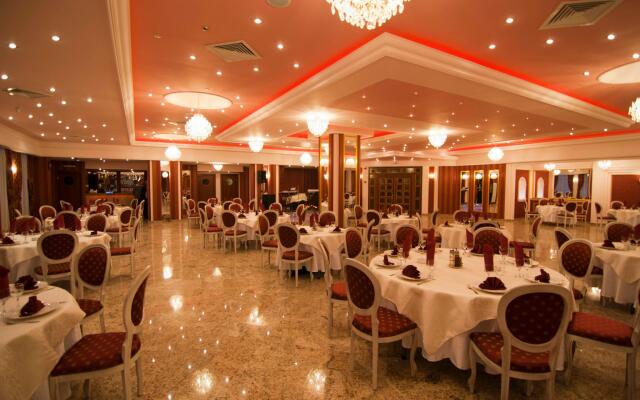 Grand Hotel Brasov