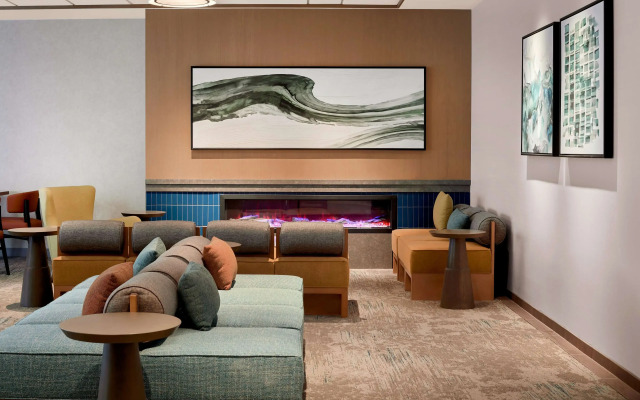 Hilton Garden Inn LAX Los Angeles Airport Hotel