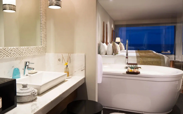 Samabe Bali Suites & Villas