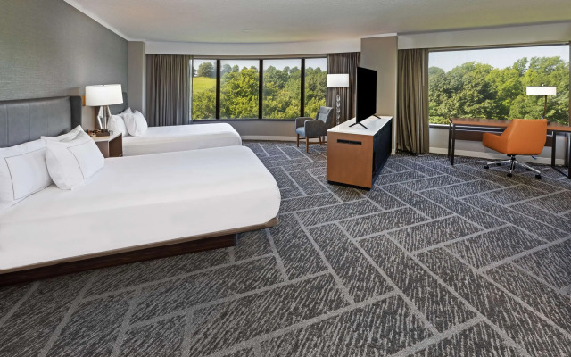 DoubleTree by Hilton Tulsa - Warren Place