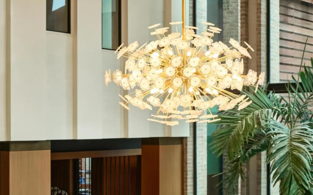 The Highland Dallas, Curio Collection by Hilton