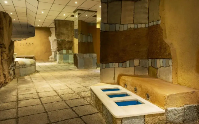 Отель Ilunion Les Corts Spa