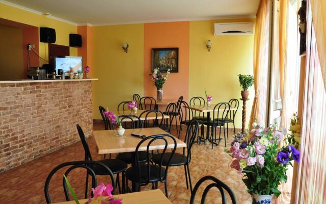 Relax Guest House
