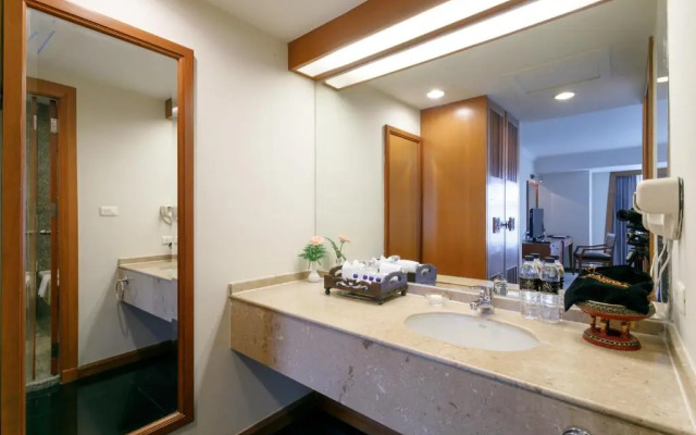 Amora Hotel Tapae Chiang Mai