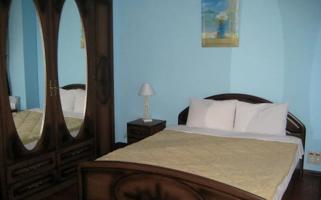 Alexandria Hotel