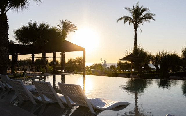 Pegasos Deluxe Beach Hotel