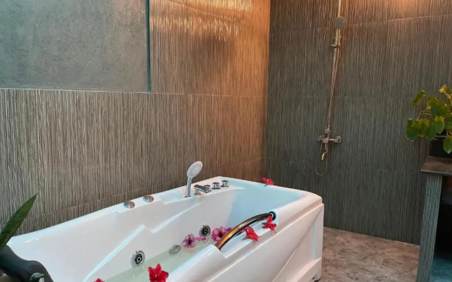 Thoddoo Beach Holiday Inn