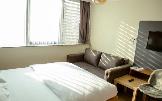 216 FB Suites