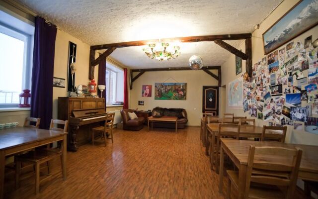 Safari Hotel