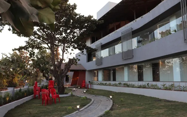 Sea Horizon Resort