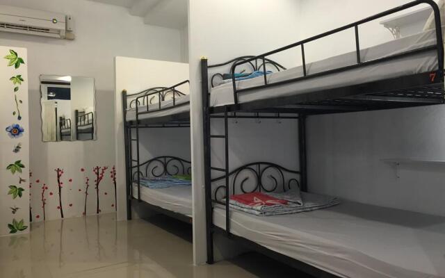 Nap At Phangan Hostel