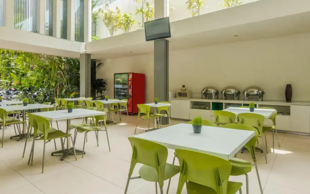 ZenRooms Denpasar Gunung Soputan