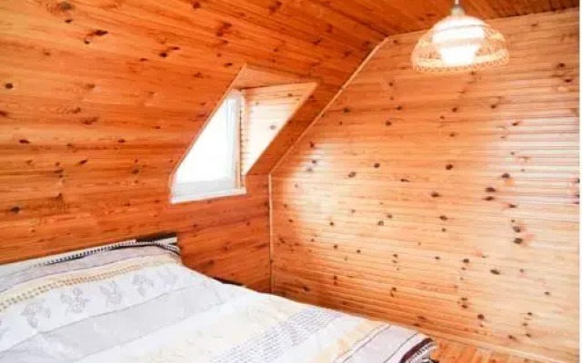 Uyut Guest House