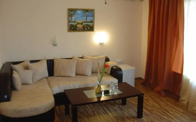 Troy Plaza Hotel