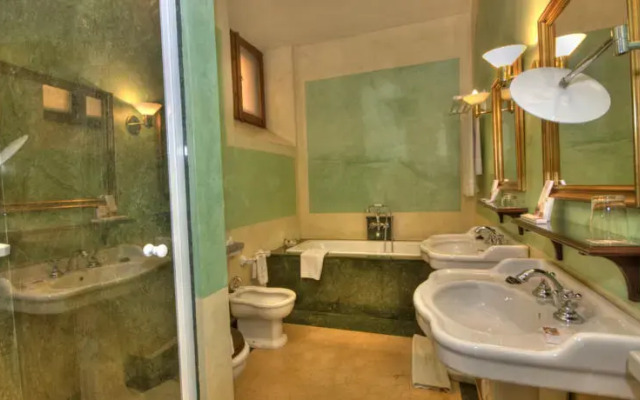 Casa Palacio De Carmona Hotel
