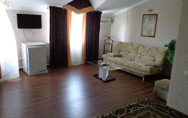 Molodezhnaya Guest House