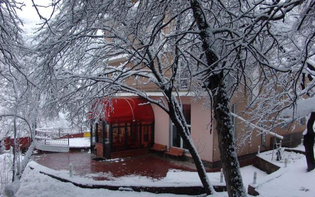 Горный отель 4 сезона 