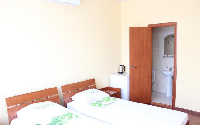 Roza Vetrov Guest House