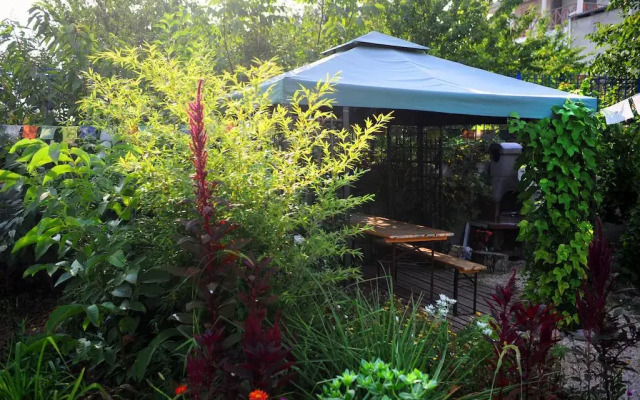 Myis Tolstyij Guest House