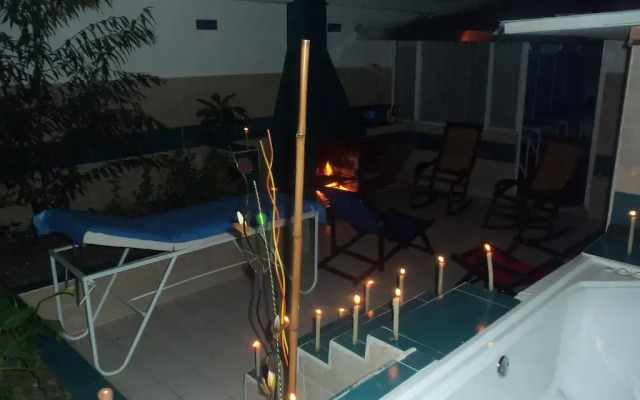 Women's Wellness Hostel y Spa